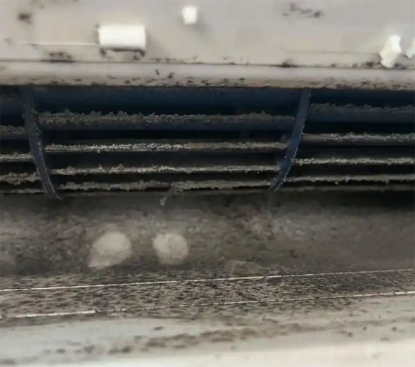 孝昌空调吹的风有股烧焦味是怎么回事